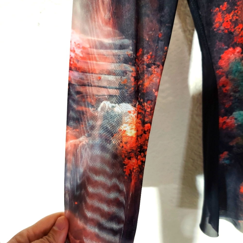 AFRM Black/Multi Waterfall Floral Sheer Thumbwhole Sleeve Top WM Size XS NWT - Picture 7 of 12